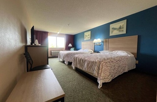 Marysville Hotel | 3 Comfortable Rooms w/Free Parking for Families on the Road | 2 Queen Bed