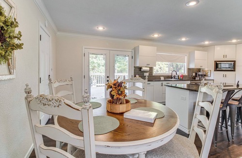 Mountain Home House | 3 Mi to Lake: House w/Fire Pit in Mountain Home!
