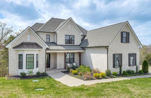 Old Hickory House | 3 Mi to Old Hickory Lake! Luxe Family Getaway