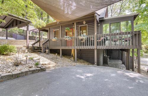 Kimberling City House | 3 Mi to Table Rock Lake Cabin with Fire Pit!