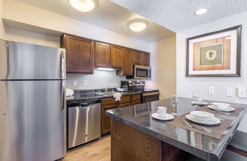 Biggs Field Hotel | 3 Pet-Friendly Units! Outdoor Swimming Pool, Free Parking and Breakfast!