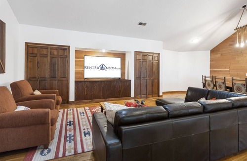 Blue Eye House | 30-Day Rental, Nestled in Ozark Mountains on 1.6 Acres, Games, Fire Pit