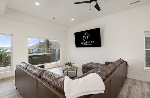 Hollister House | 375 m² House ∙ 8 bedrooms ∙ 16 guests