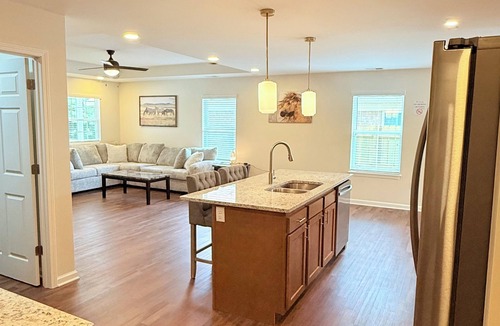 Jeffersonville House | 3803 Hamburg pike, New Home 2025, perfect for a family ,With hot tub,