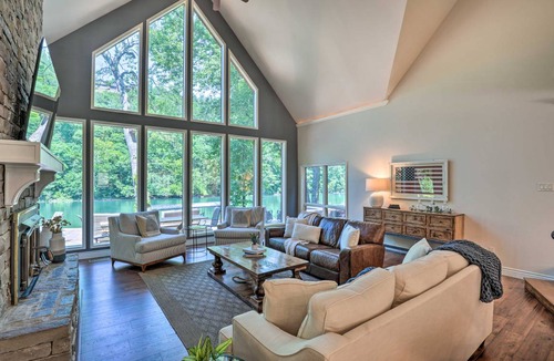 Hollister House | 390 m² House ∙ 5 bedrooms ∙ 16 guests