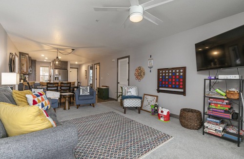 Branson Condo | 3BR Condo ~ Lots of Games! ~ Near the Strip! ~ FREE TICKETS INCLUDED! (GTG)