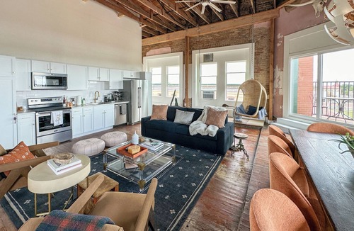 Honey Grove House | 3E Sunrise View