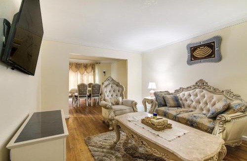 Ellendale House | 4 BD Family Home w/Yard & BBQ! in Memphis