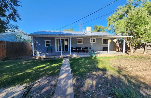 Cortez House | 4-bedroom house in Beautiful Cortez sleeps 8 with wifi big yard big back porch