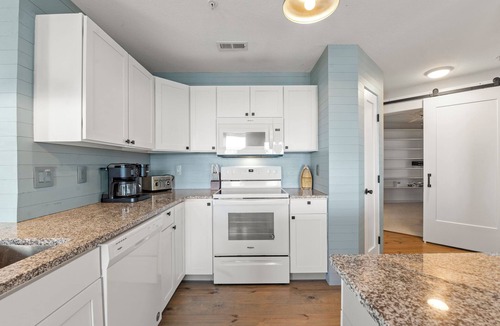 Manteo Condo | 4 BR Water-front Condo w/Central AC