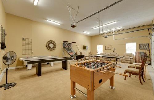 Branson House | 4 Mi to Branson Landing Huge Home with Game Room!