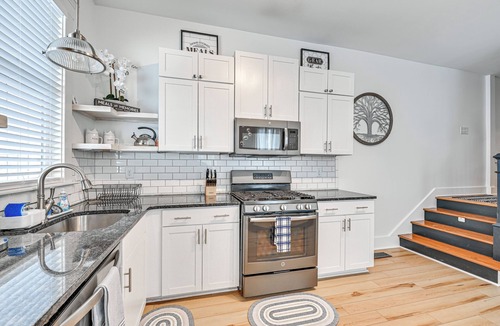 Schnitzelburg House | 4 Mi to Kentucky Derby: Home w/Private Yard