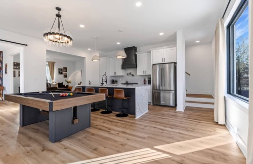 Hurwood Heights House | 4 Rooftop Decks 4 Hot Tubs Game Rooms Sauna