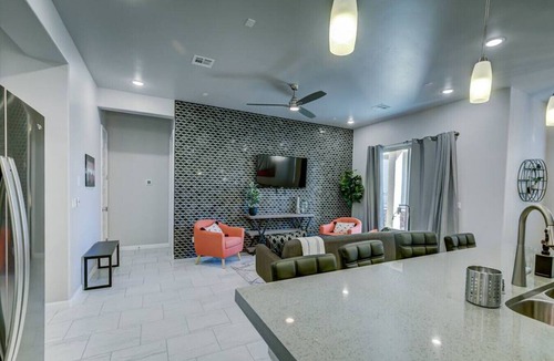 Las Cruces Villa | 4086/Lyle Modern · Brand New Luxury Home in Golf Course Community
