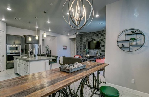 Las Cruces Villa | 4086/Lyle Modern · Brand New Luxury Home in Golf Course Community