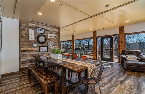 Ridgedale House | 418 m² House ∙ 5 bedrooms ∙ 20 guests