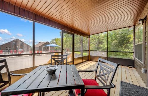 Lampe House | 4BD Lodge at Table Rock Lake - Near Marina - Pool - FREE TICKETS INCLUDED - BBH