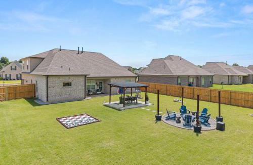 Olive Branch House | 4BR Family Home Game Room Near Memphis