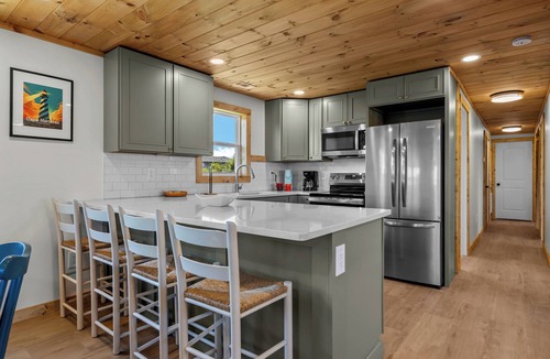 Hatteras House | 4BR Hatteras Retreat 5-Min Walk to Beach Pet Friendly