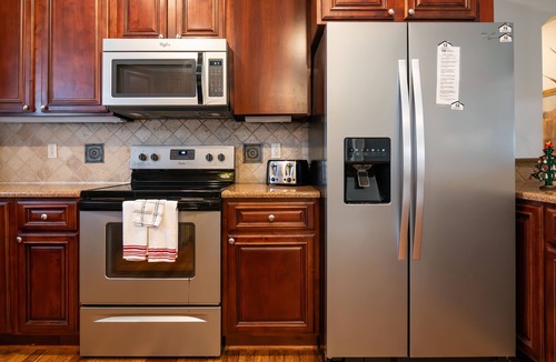 Branson House | 4BR WALK-IN Villa ~ All Master Suites! ~ Pool ~ FREE TICKETS INCLUDED! (V120)