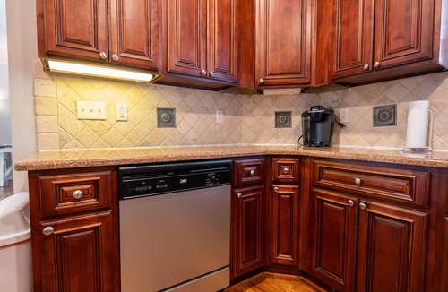 Branson House | 4BR WALK-IN Villa ~ All Master Suites! ~ Pool ~ FREE TICKETS INCLUDED! (V120)