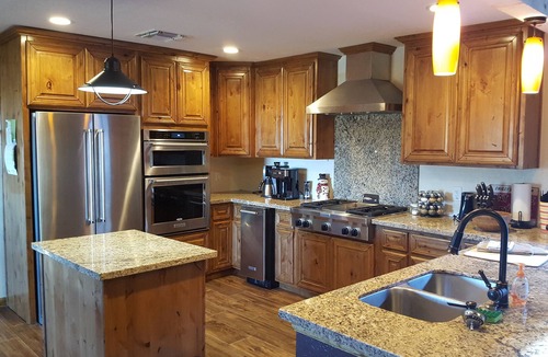 Springerville House | 5 bedroom, 2.5 bath, w/pool table