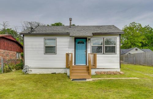 Tulsa House | 5 Mi to Dtwn Tulsa: Pet-Friendly Home!