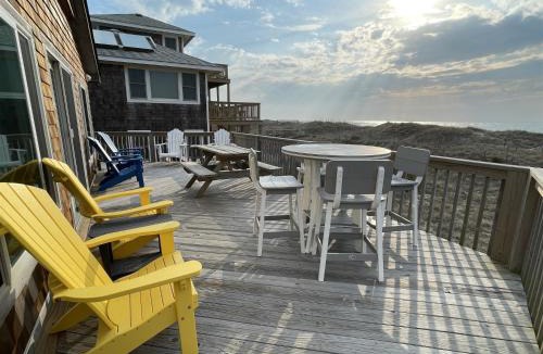 Hatteras House | 57151 Lighthouse Rd Home