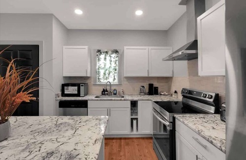New Albany House | 5BR Home Near Louisville - Family & Pet Friendly