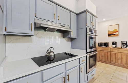 Whitehaven House | 5BR Near Graceland Sleeps 10 with Piano, Fire Pit, and Games