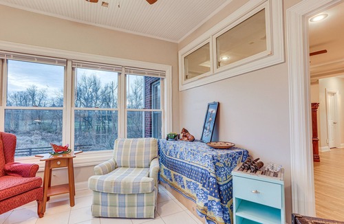Shelbyville House | 6 Mi to Bourbon Trail: Group Estate on 20 Acres