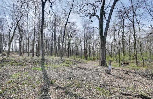 Radcliff House | 6 Mi to Fort Knox! Rural Family Home, Pets Welcome