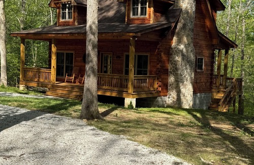 Tullahoma Cabin | 6BR 4bathroom 2-Cabin Retreat for 12 near Lake Ramp With large parking lot.
