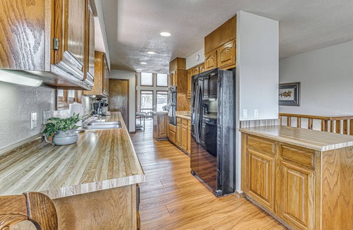 Ruidoso House | 6BR, Multi-Level Deck: Group Getaway in Ruidoso!