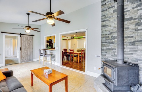 East Ridge Cottage | 7 Mi to Dtwn: Family Retreat in Chattanooga