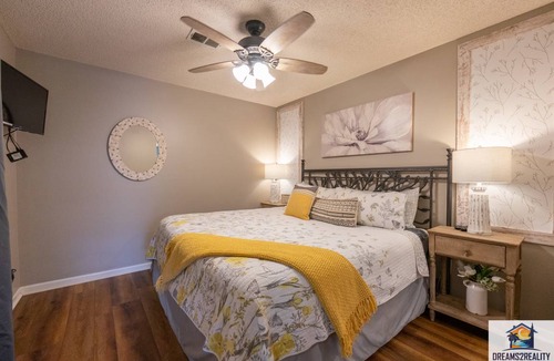 Table Rock Condo | 70 m² Condo ∙ 1 bedroom ∙ 2 guests