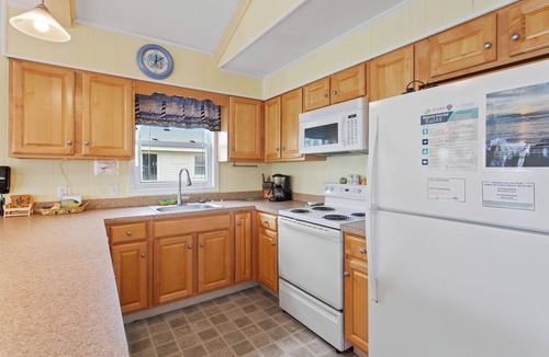 South Nags Head House | 7055 Henry's Hut * 3 Min Walk to the Beach