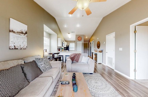 Indian Point Condo | 74 m² Condo ∙ 2 bedrooms ∙ 6 guests