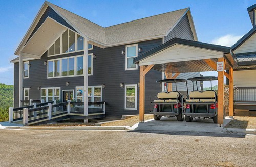 Hollister House | 743 m² House ∙ 12 bedrooms ∙ 41 guests