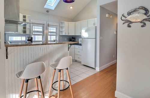 Manteo House | 7550 Presleys Palace * Walk to Historic Downtown