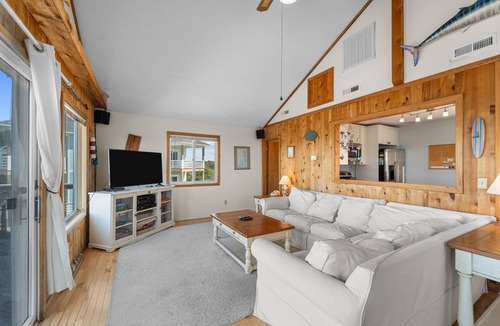 Brigands' Bay House | 7821- Sunset Clun, Soundfront pet friendly 3 bedroom home in Frisco!