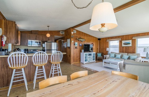 Hatteras House | 7913-Southern Comfort, | Oceanfront | Hatteras | Sleeps 6