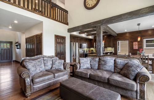 Lampe House | 8 Bed Luxury Lakefront Villa~Amazing View~2 Pools~Free Resort Amenities~Dock