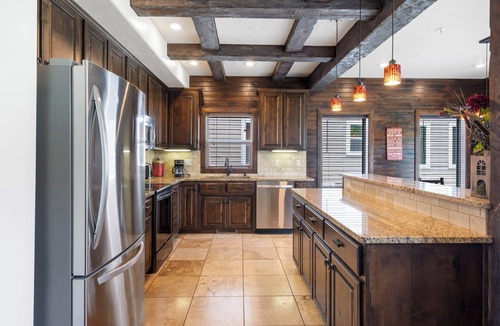 Lampe House | 8 Bed Luxury Lakefront Villa~Amazing View~2 Pools~Free Resort Amenities~Dock