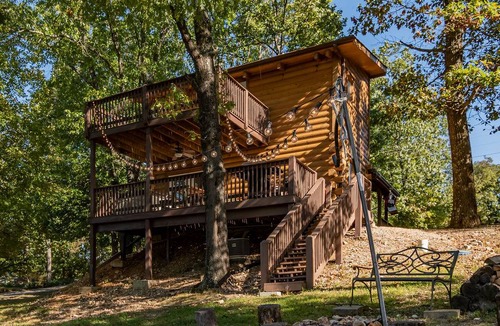 Branson Cedars Cabin | 86 m² Cabin ∙ 2 bedrooms ∙ 4 guests