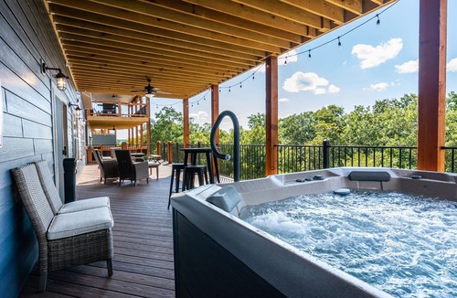 Table Rock House | 9 Bedroom w/Private Indoor Pool/hot tub/fire pit