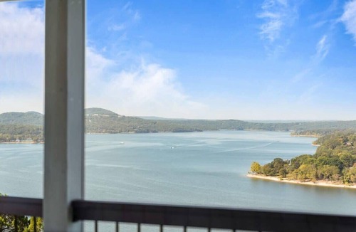 Kimberling City House | A Dream Getaway: Sunset Sanctuary Table Rock Lake