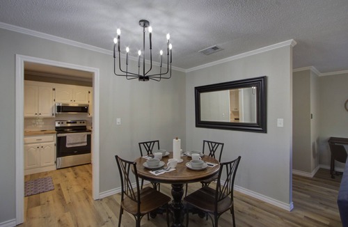 Texarkana House | A Quiet Place - Home Away from Home Business Ready