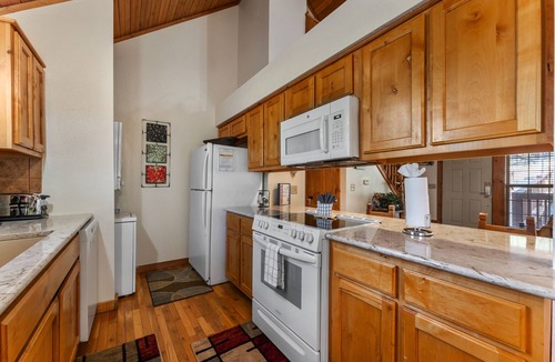 Branson West Cabin | A tranquil escape to a 2 bedroom, 2 bath lodge located at Stonebridge Resort!