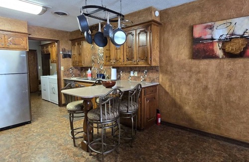Sulphur House | A Walk in the Park family and pet friendly